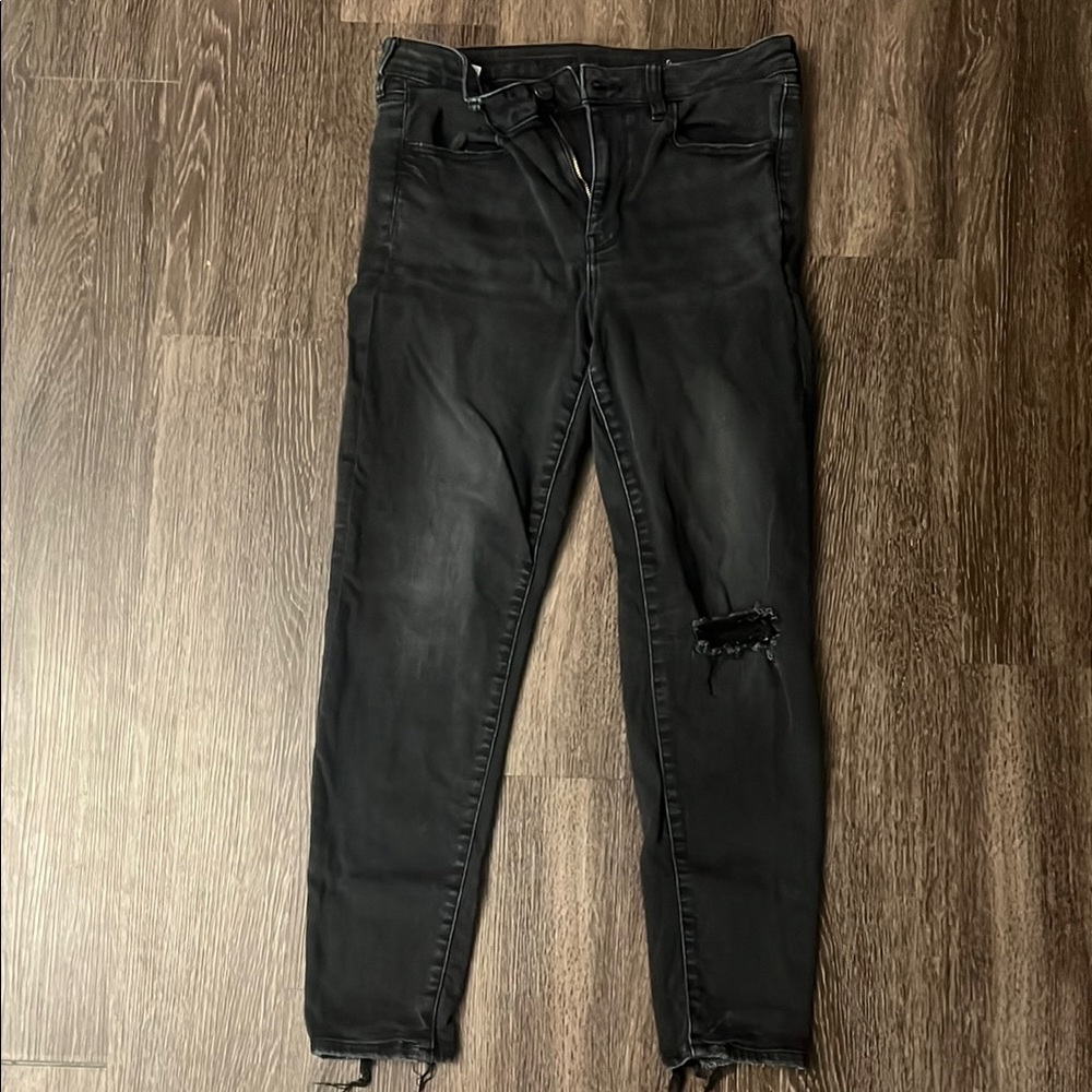 Women's Black Distressed Jeans